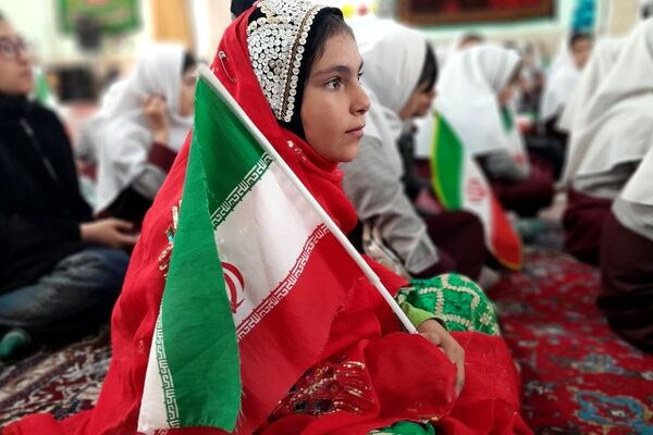 دختران چلیچه، پرچمداران انقلاب 