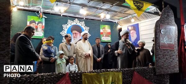 ایستادگی مردم در برابر جنایات آمریکا و اسرائیل