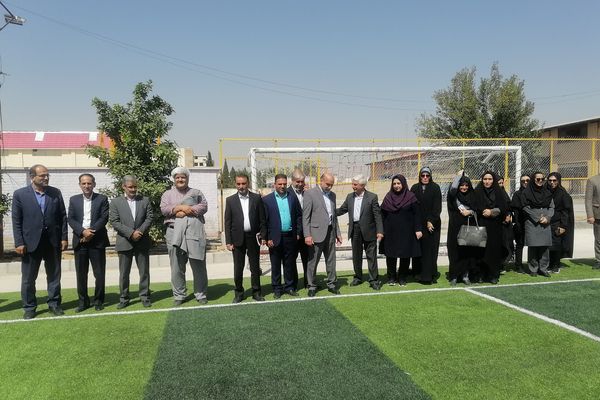 آیین افتتاح زمین‌های چمن مصنوعی آموزش و پرورش ناحیه ۳شیراز 