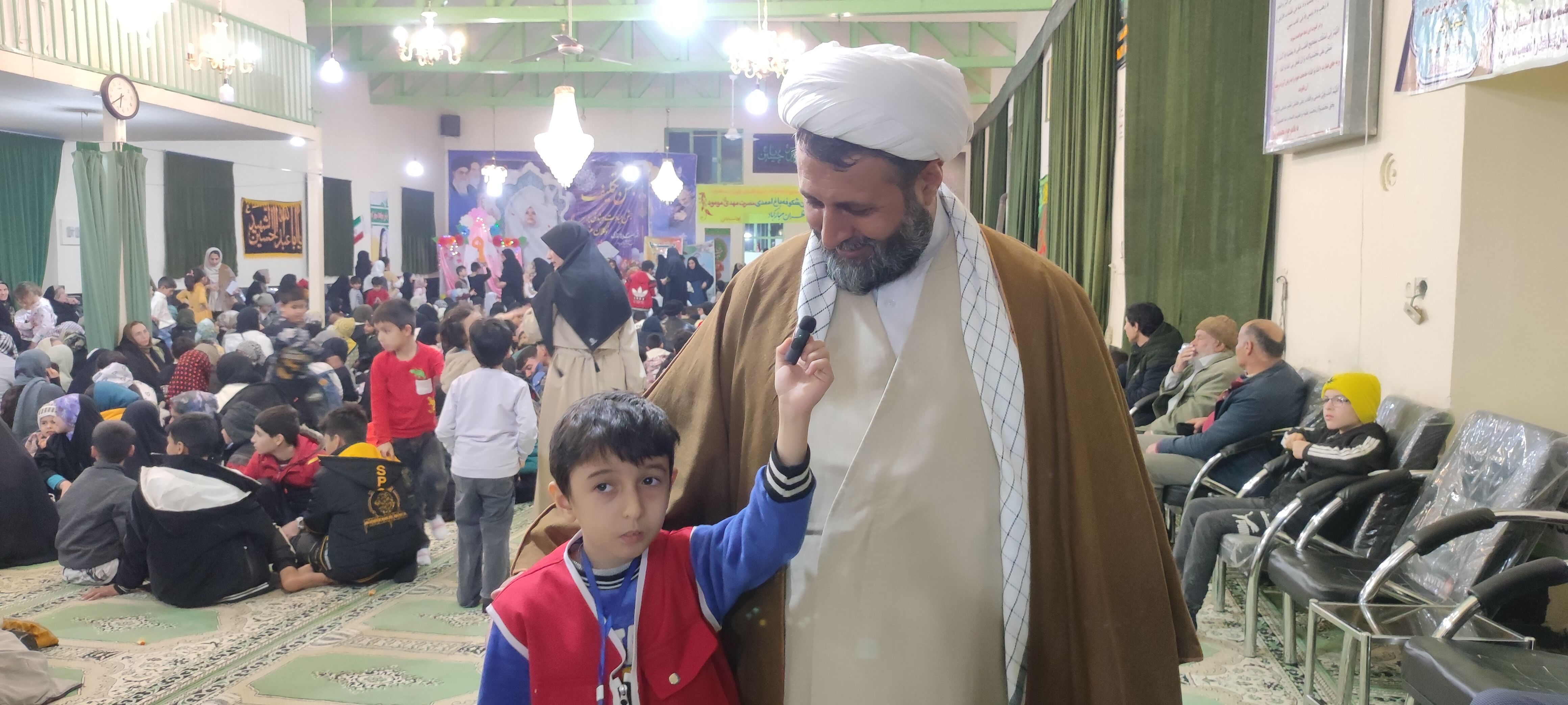 جشن میلاد امام زمان (عج) و جشن تکلیف دختران در مسجد سجادیه شهر خانلق
