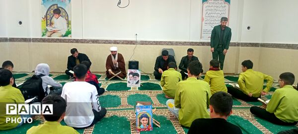 مدرسه شهید صادقی، میزبان دانش آموزان روزه دار در محفل نورانی قرآن