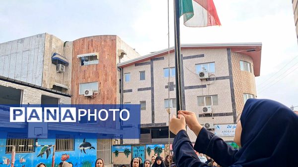 گرامیداشت هفته پیوند اولیا و مربیان در دبیرستان بهار آزادی قائمشهر