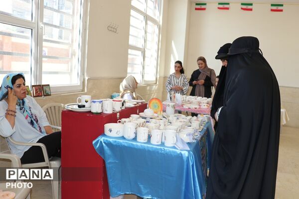 نخستین نمایشگاه تولیدات مشاغل خانگی در سرای محله نسیم شهر