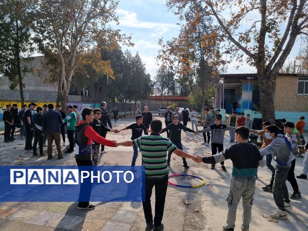 لیگ مدرسه‌ای بازی‌های تاما در دبیرستان نمونه دولتی پژوهش آشخانه 