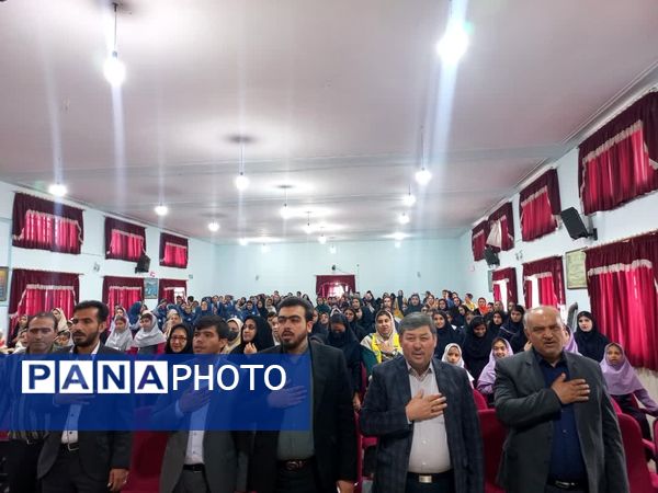 تجلیل از  دانش‌آموزان برگزیده جشنواره‌های فرهنگی هنری، المپیاد رویش و خبرنگاران پانا زرقان