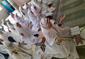 افطاری در مدرسه مینوی خرد 