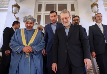 وزیر کشور عمان با لاریجانی دیدار کرد