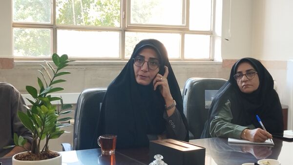 جلسه همکاری کمیته امداد و شورای دانش‌آموزی در آموزش و پرورش ناحیه ۲ کرج و شهرستان فردیس 