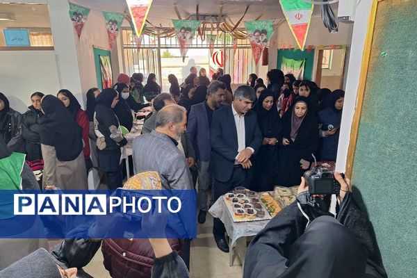  آیین افتتاح جشنواره ماها و ایران‌مون در دبیرستان خدیجه کبری پردیس 