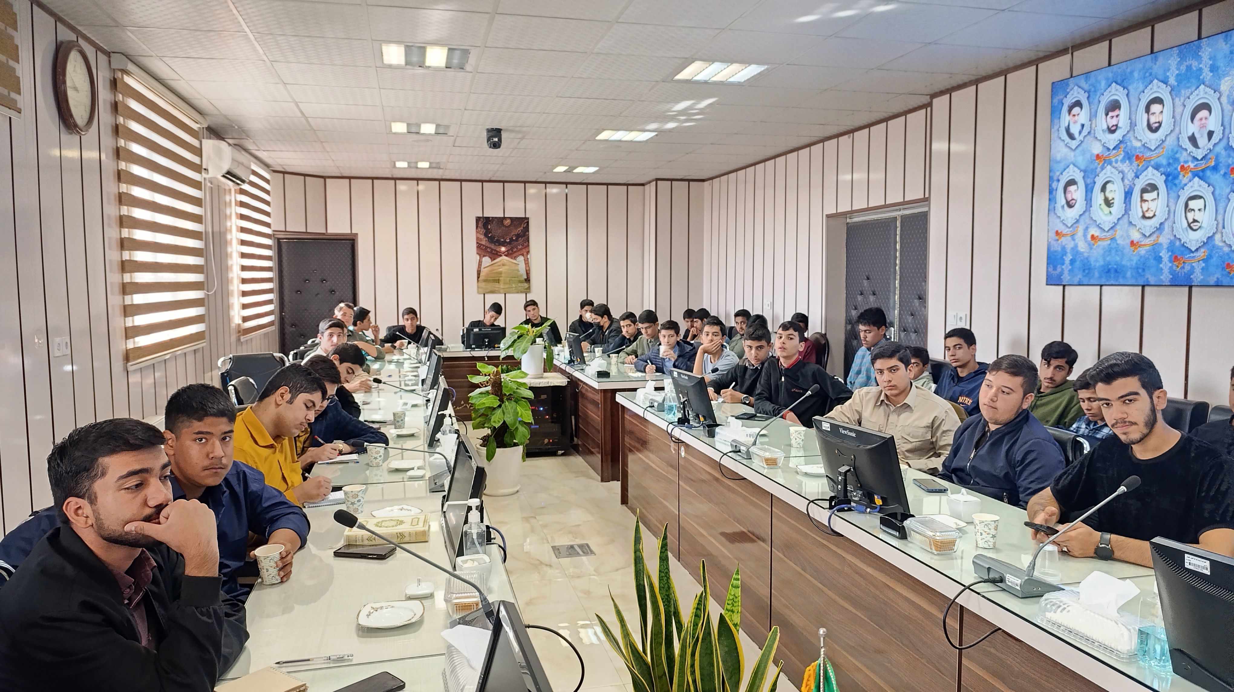 فرماندهان واحدهای حوزه مقاومت بسیج ۷ دانش‌آموزی مشهد مقدس به خط شدند