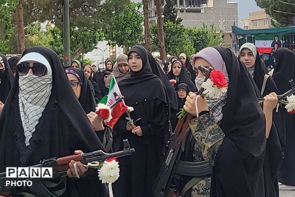 حضور مقتدرانه دختران و زنان اسلامشهر