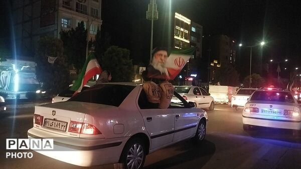 رژه ماشینی هر شب در بلوار فضل نیشابور 
