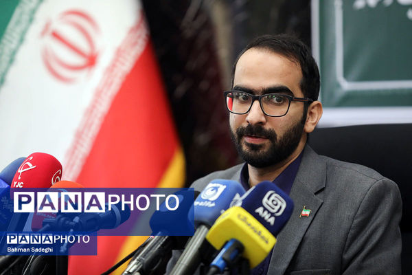 نشست خبری رئیس باشگاه دانش پژوهان جوان