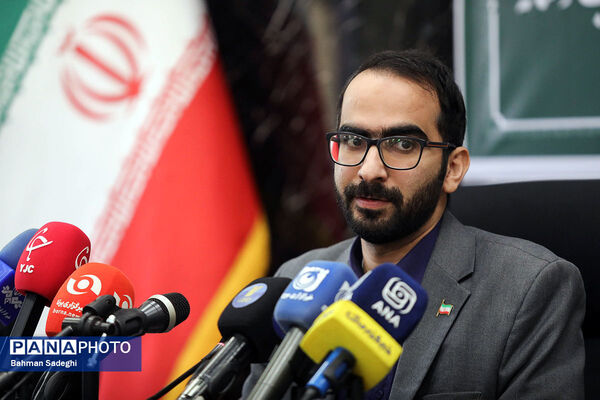 نشست خبری رئیس باشگاه دانش پژوهان جوان