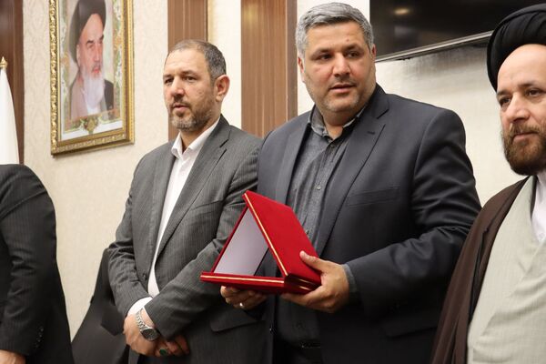 آوای خدمت در همایش تدبیر 