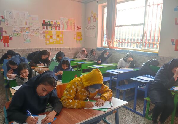 برگزاری امتحان نوبت اول در دبیرستان دخترانه میثاق