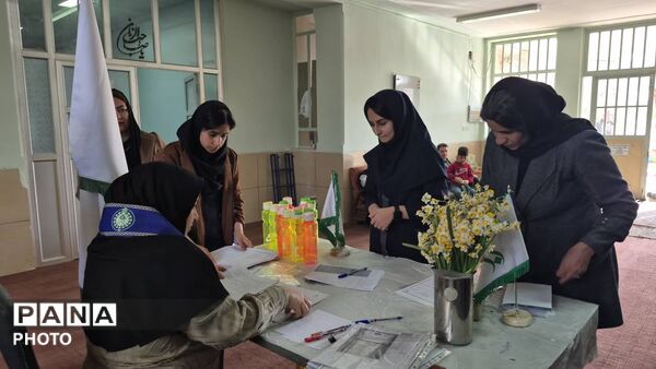 پذیرش رؤسای شورای دانش‌آموزی انتخابات استانی دختران در فارس