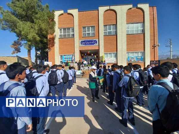 یادواره شهدا دانش آموز در دبیرستان نمونه مرحوم طاووسی شهرستان خلیل آباد 