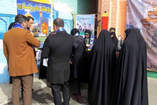 فجر دانش آموزی در قلبِ ری