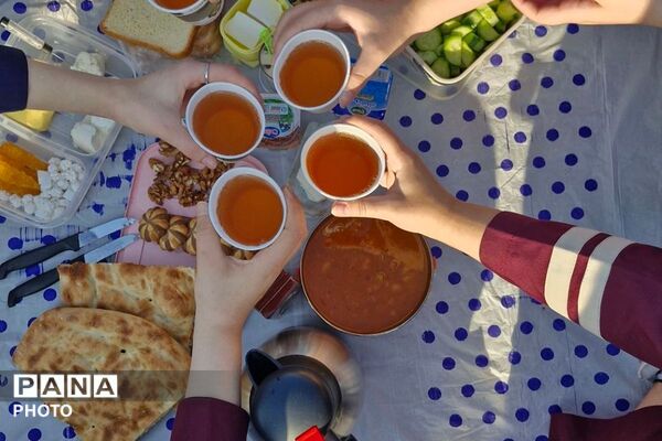 صبحانه سالم در هنرستان کبری زرگران ملارد 