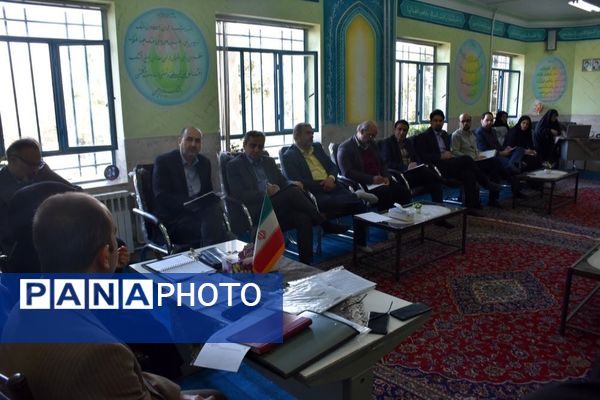 برگزاری پنجمین جلسه هم‌اندیشی مدیران مدارس متوسطه دوم نظری ناحیه یک مشهد