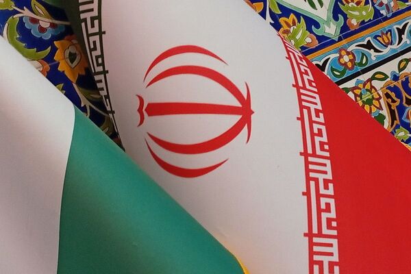 آغاز آیین معنوی اعتکاف در مصلای اسلامشهر با حضور گسترده نوجوانان