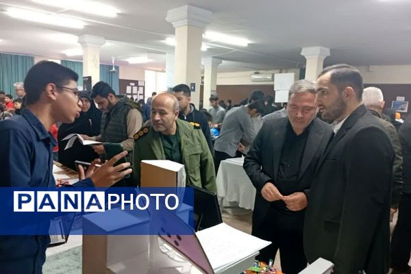 نمایشگاهی از دستاوردهای استعدادهای درخشان