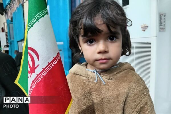 مهر و مقاومت کودکان و نوجوانان دیشموک به یاد شهدای میناب