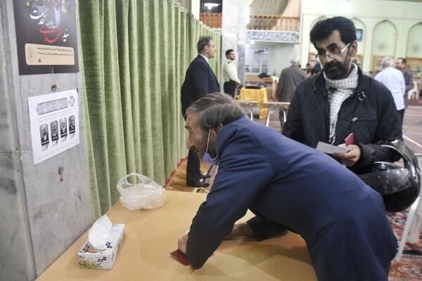 چهاردهمین انتخابات ریاست‌جمهوری در مسجد انقلاب بجنورد