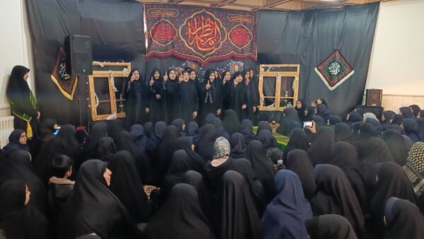 مراسم استقبال از شهید گمنام در دبیرستان دخترانه امام رضا(ع) واحد ۱۲ مشهد
