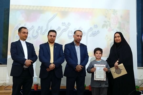 آموزش و پرورش ورامین در هفته پژوهش به استقبال نخبگان رفت