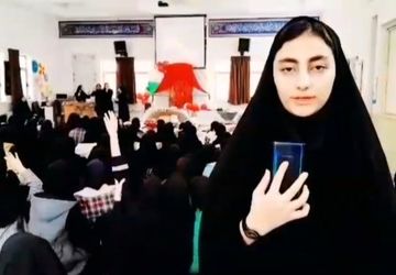 جشن یلدا در دبیرستان محمودی مهریز برگزار شد