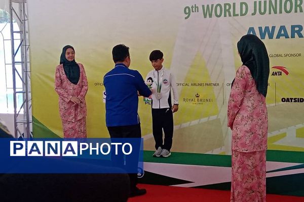 کسب مدال نقره مسابقات قهرمانی جوانان جهان توسط سید آرشام خلیل پور، دانش‌آموز آموزشگاه غفاری ناحیه دو شهرری 