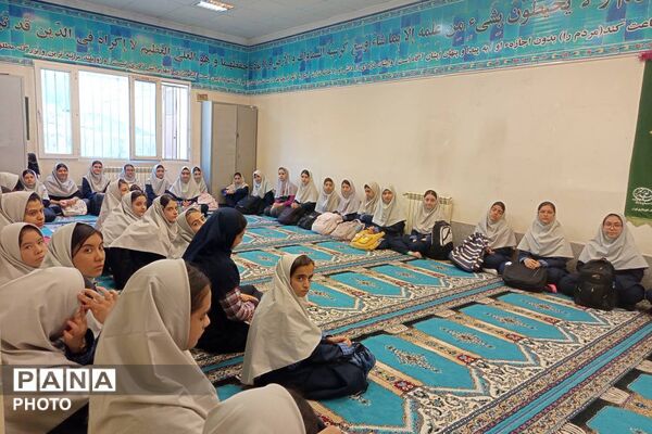 پاییز با بوی کتاب آغاز شد