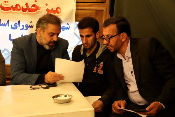 میز خدمت در بخش بندپی شرقی به‌مناسبت دهه فجر