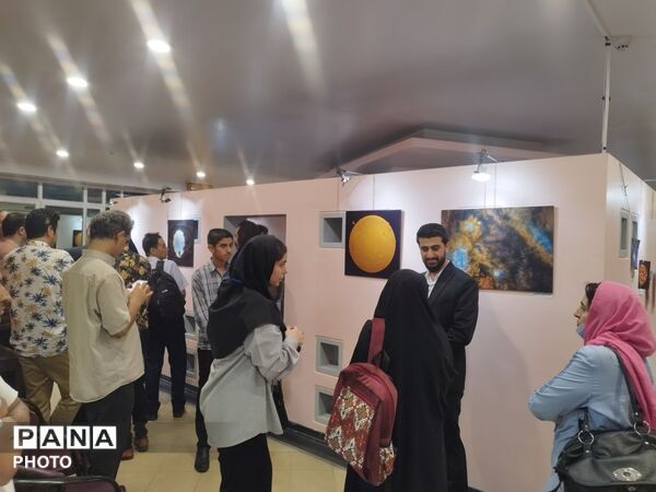 آیین اختتامیه سومین جشنواره ملی نجوم ادیب و افتتاح نمایشگاه آثار درکتابخانه مرکزی اصفهان