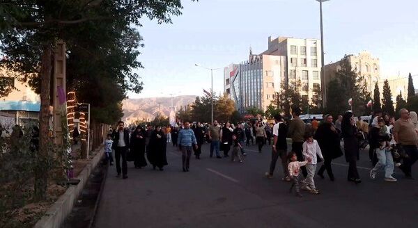 حضور پرشور دانش‌آموزان بیرجندی در اجتماع غدیر