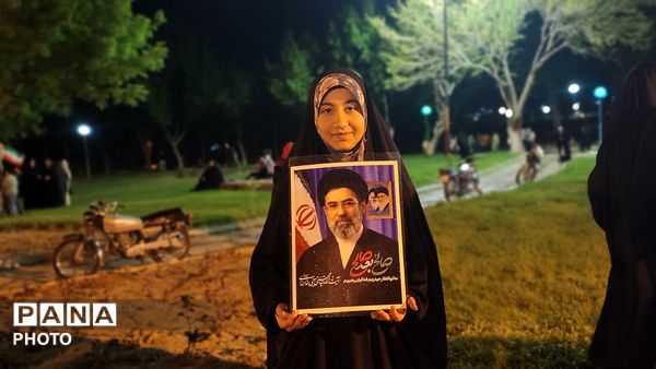 شبی بارانی و ملکوتی در تویسرکان؛ اقامه نماز استغاثه در جوار آرامگاه حیقوق نبی