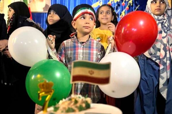 تولد سرباز کوچک برای ایران در تجمعات مردمی 