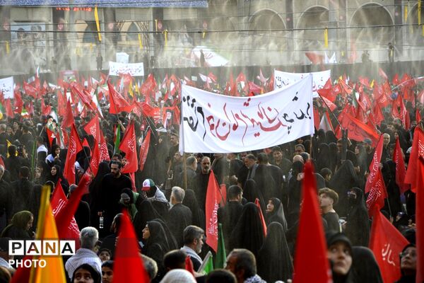 سیل مردم و روایت دلدادگی