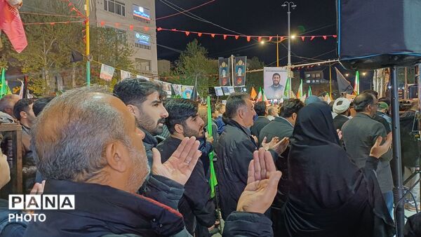 صحنه حضور گرم مردم در خرم آباد