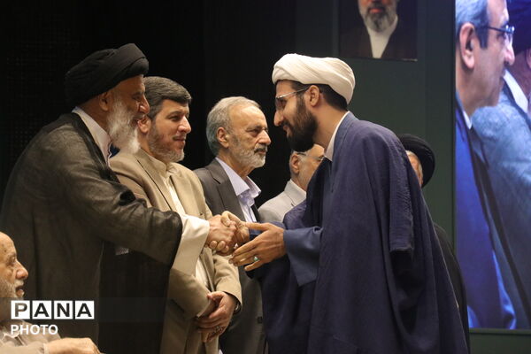 سی و سومین اجلاس سراسری نماز در حرم مطهر رضوی ـ ۳