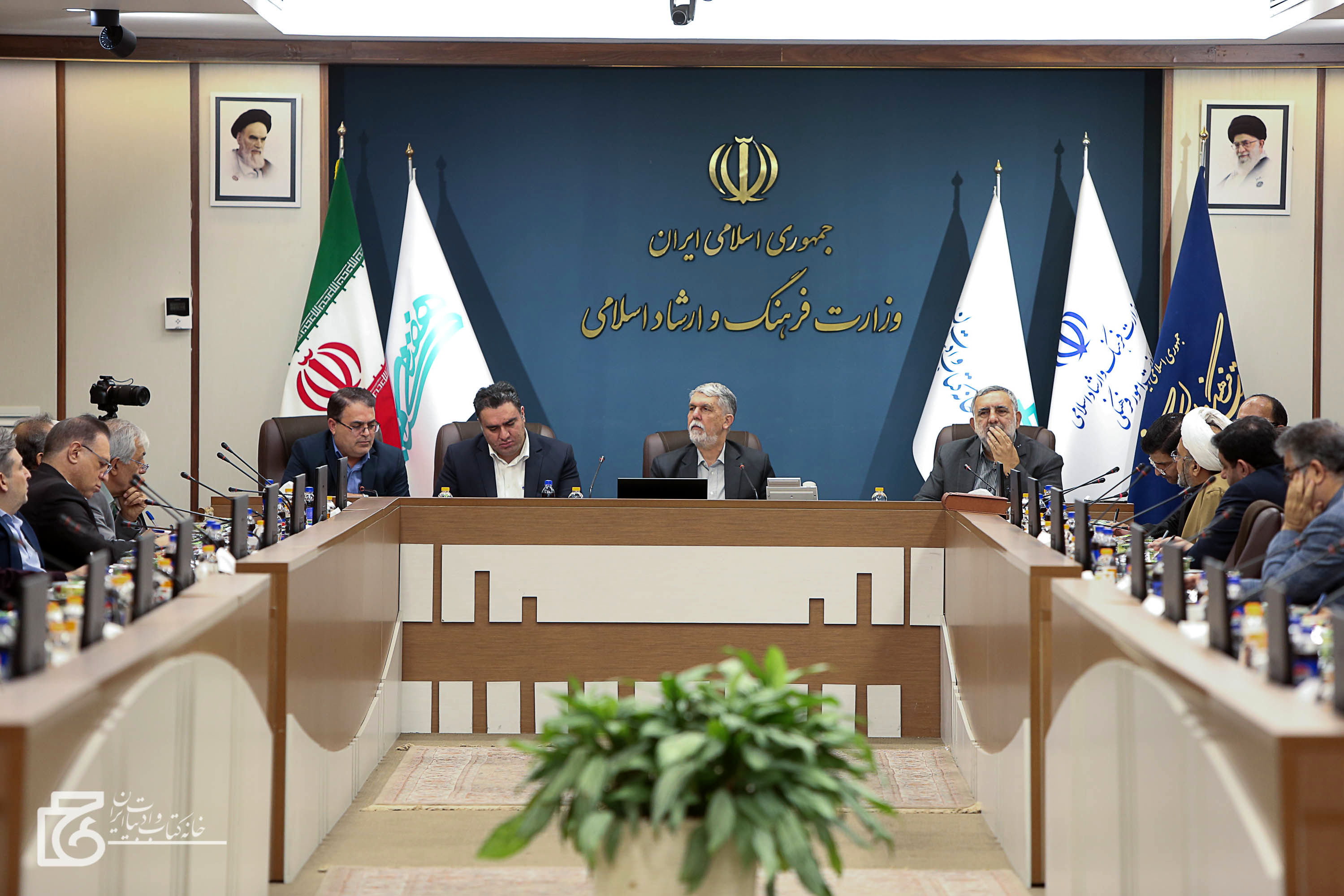 دولت باید زمینه‌ساز باشد نه کارگزار اصلی فرهنگ