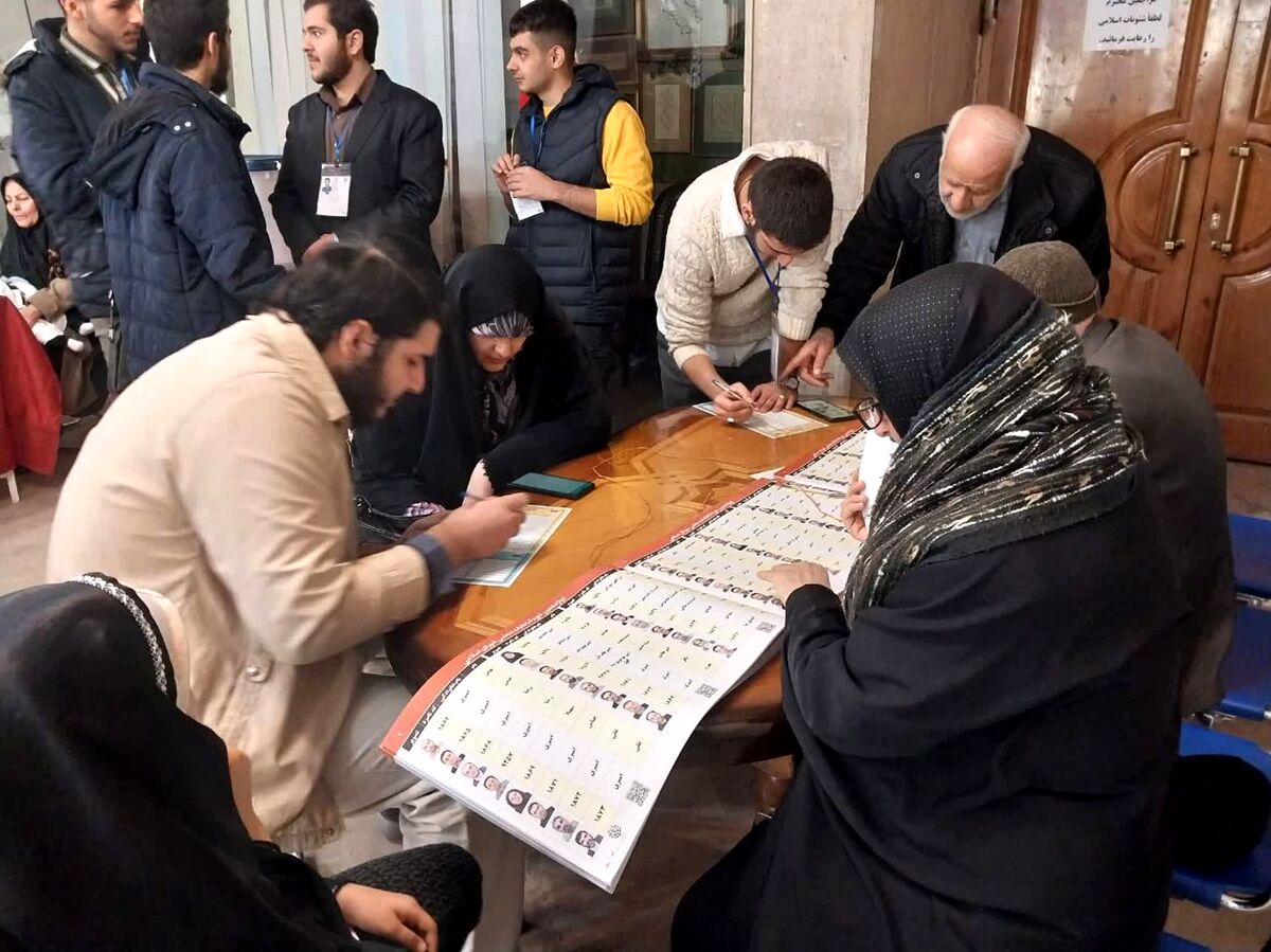 حضور پرشکوه تهرانی‌ها در پای صندوق‌های رای/ فیلم