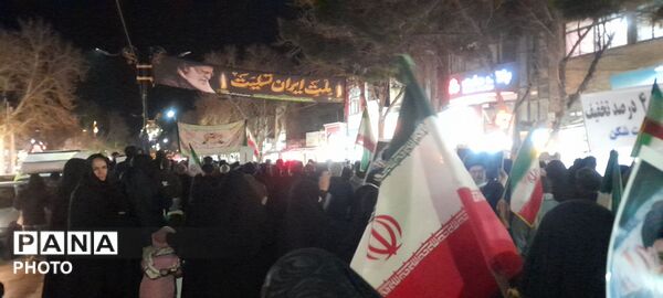 حضور با شکوه مردم آشخانه در هشتمین شب عزاداری رهبر معظم انقلاب