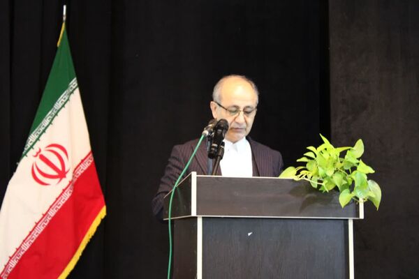 وزیر نیرو برای افتتاح پروژه‌های دهه فجر وارد آزادشهر شد