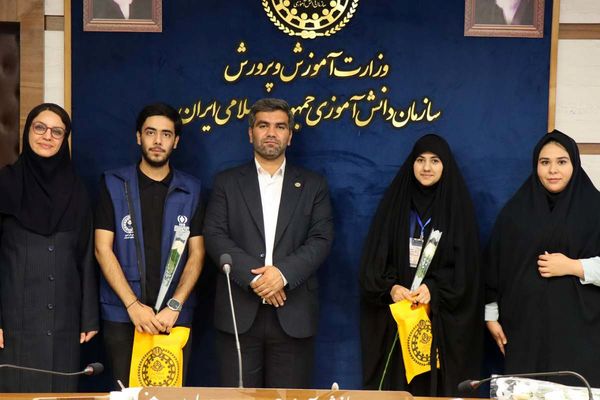 گرامیداشت روز خبرنگار در سازمان دانش‌آموزی؛ تجلیل از خبرنگاران دانش‌آموز پانا شهرستانهای تهران با حضور وزیر آموزش و پرورش