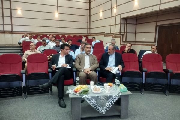 ترسیم نقشه راه مدیریت مدارس؛ برگزاری همایش مدارس تراز ویژه مدیران متوسطه اول در شهرستان قدس