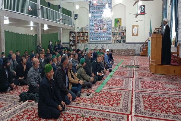 اقامه نماز جمعه در شهر بار نیشابور