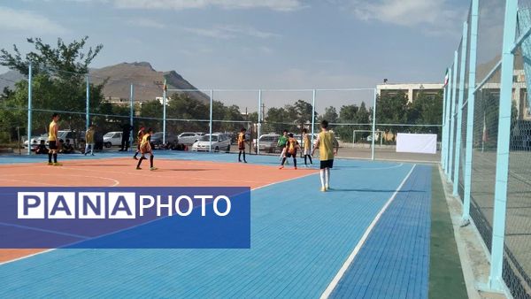  افتتاح اولین زمین ورزشی درون مدرسه‌ای تایل‌کورت استان مرکزی درمدرسه زینب کبری(س) شازند 